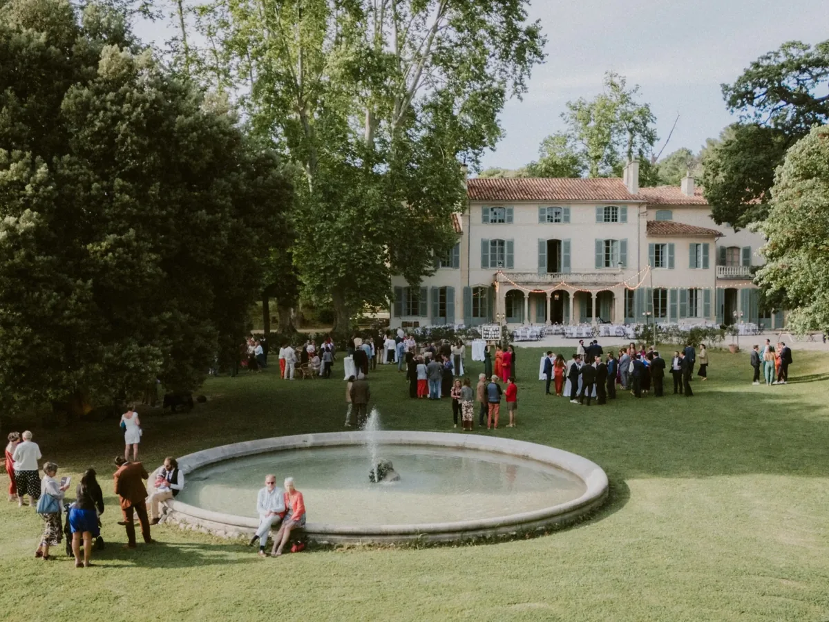Réception dans les jardins de la Bastide de Toursainte